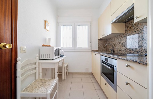 Vilafortuny Apartment | Apartment "Playa Dorada B106" near Beach with Balcony, A/C & Wi-Fi