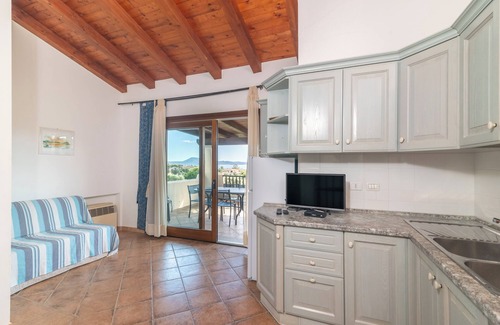 Pittulongu Apartment | Apartment 'Poggio Dei Fiori Appartamento H7' with Sea View and Private Terrace