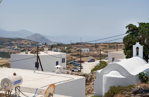 Amorgos Town Apartment | Apartment 'Politimi's Studio N4' with Mountain View, Wi-Fi and Air Conditioning