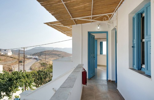 Amorgos Town Apartment | Apartment 'Politimi's Studio N4' with Mountain View, Wi-Fi and Air Conditioning