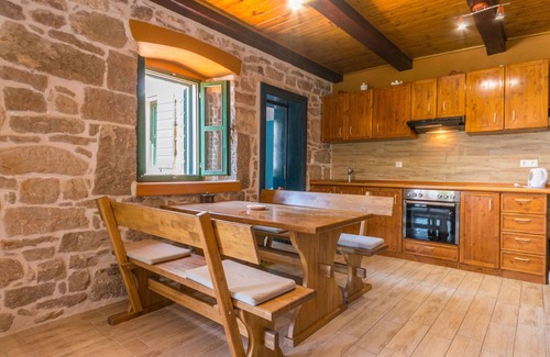 Drage Apartment | Apartment Porat