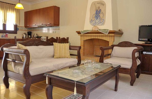 Kerveli Apartment | Apartment 'Posidon' in Kerveli Luxury Villa, Pool & Folklore Museum