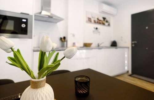Vallpineda Apartment | Apartment 'Precioso Sitges' with Private Terrace, Wi-Fi and Air Conditioning