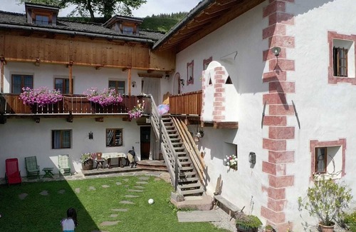 Laion Apartment | Apartment Prantschur - Quiet and dreamlike family vacation with "DOLOMITEN" view