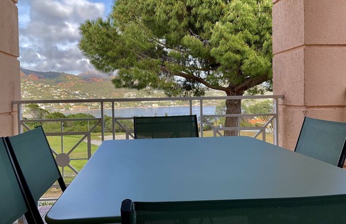 Cap Esterel Apartment | Apartment PREMIUM in the village CAP ESTEREL sea view renovated air-conditioned ground floor