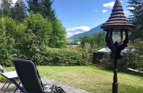 Lake Pressegger Apartment | Apartment 'Presseggersee' with Mountain View, Private Terrace and Wi-Fi