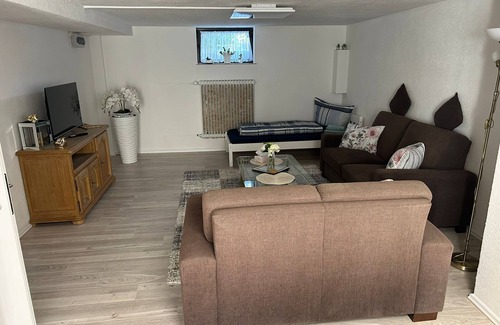 Geilenkirchen Apartment | Apartment 'Princesa' with Shared Garden and Wi-Fi