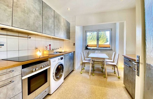 Hochheim Apartment | Apartment-Private Bathroom