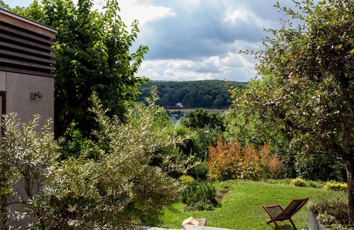 Hochheim Apartment | Apartment-Private Bathroom-Garden view