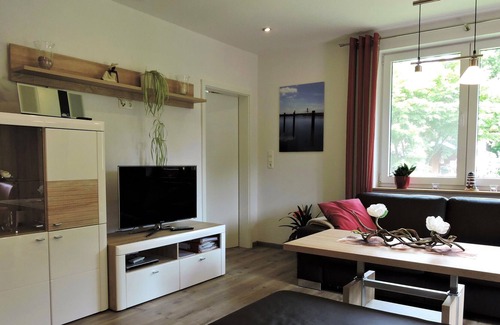 Lohhof Apartment | Apartment-Private Bathroom-Bootsmann