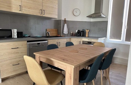 Sens Apartment | Apartment-Private Bathroom-Apartment
