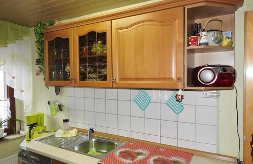 Sondershausen Apartment | Apartment 'Private Fam Wölke' with Mountain View, Private Garden and Wi-Fi