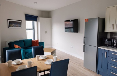 Londonderry Apartment | -Apartment-Private Bathroom-1 Bedroom