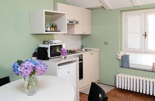 Borgo Ticino Apartment | Apartment-Private Bathroom-Balcony-Allevi