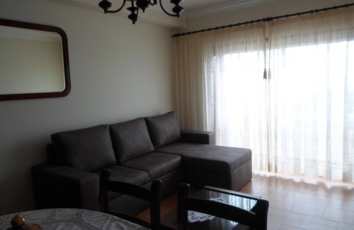 Vila Praia de Ancora Apartment | Apartment of 90 m2 1st line facing the ocean