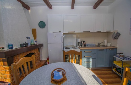 Punta Kriza Apartment | Apartment Punta Blue, only 5m from the sea, the island of Cres
