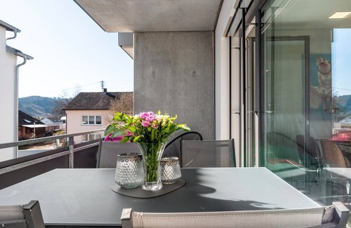 Owingen Apartment | Apartment 'Purer Genuss - Exklusive' with Mountain View, Wi-Fi and Air Conditioning