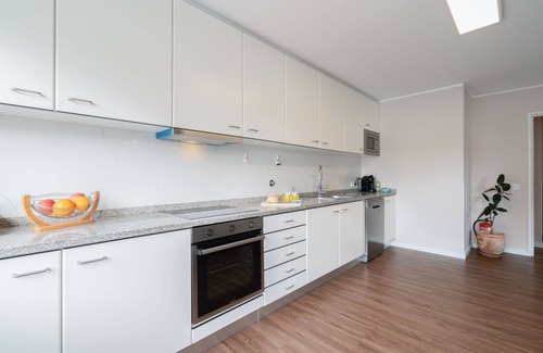 Vila Nova de Gaia Apartment | Apartment Qian Av. Republic