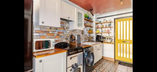 Rochester Apartment | Apartment - Quirky ME1