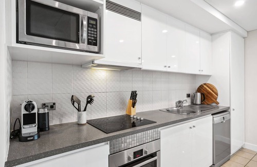 Scarborough Apartment | Apartment R311 - smart, stylish apartment in resort complex