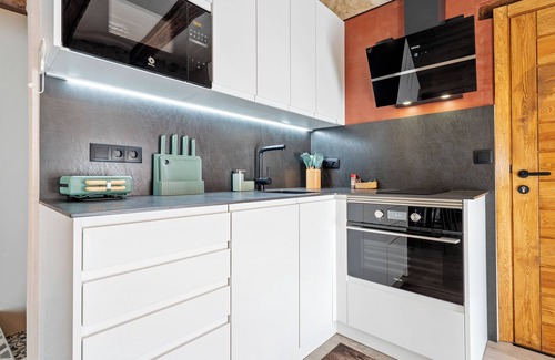 Arnes Apartment | Apartment 'Raconet D'Arnes' with Private Terrace, Wi-Fi and Air Conditioning
