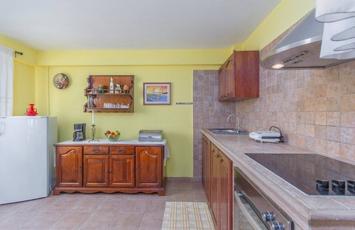 Kirmenjak Apartment | Apartment Rajko II with Terrace