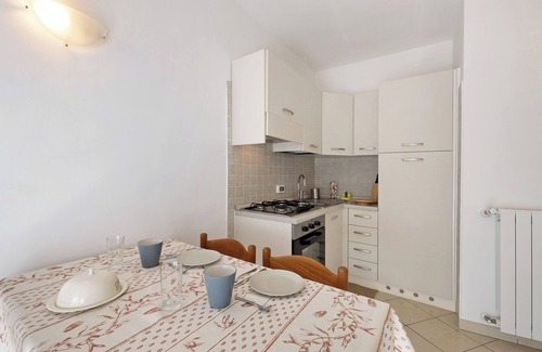Stellanello Apartment | Apartment 'Ramma La Taggiasca' with Mountain View & Balcony
