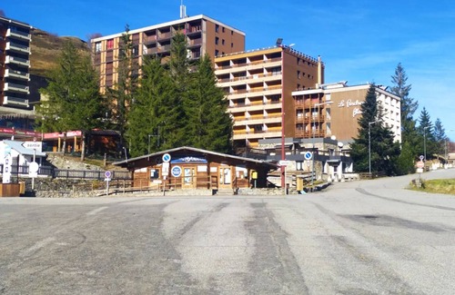 Gouaux-de-Larboust Apartment | Apartment rental Peyragudes les Agudes at the foot of the slopes