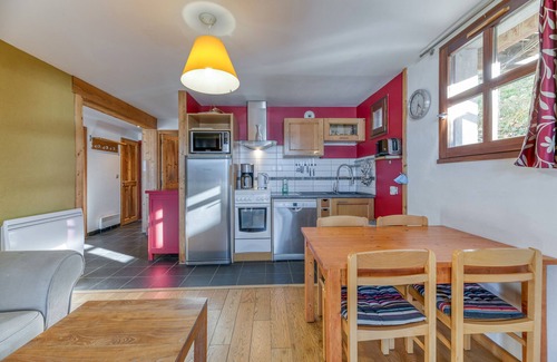 Villard-Reculas Apartment | Apartment 'Regain 3' with Mountain View, Private Terrace and Balcony