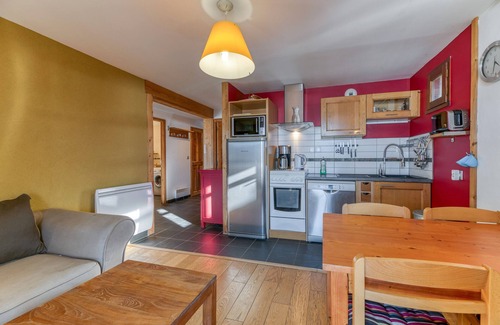 Villard-Reculas Apartment | Apartment 'Regain 3' with Mountain View, Private Terrace and Balcony