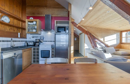 Villard-Reculas Apartment | Apartment 'Regain 8' with Mountain View and Balcony