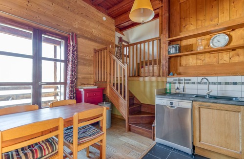 Villard-Reculas Apartment | Apartment 'Regain 8' with Mountain View and Balcony
