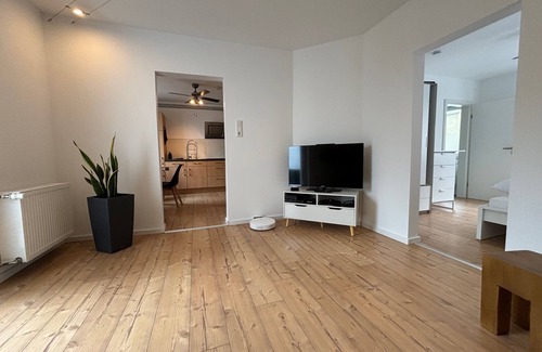 Oestrich-Winkel Apartment | Apartment 'Reinhardt' with Private Terrace and Wi-Fi