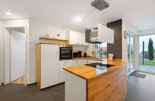 Sasbachwalden Apartment | Apartment 'Relax Oase' with Mountain View, Private Terrace and Wi-Fi