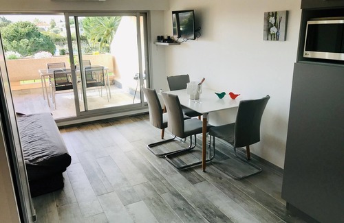 Plaine de la Brague Apartment | Apartment renovated, air conditioning, sea view, swimming pools, tennis