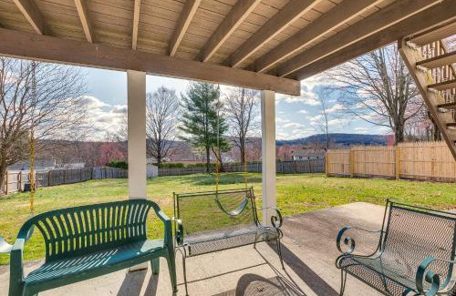 Valley Cottage Apartment | Apartment Rental 2 Mi to Rockland Lake State Park