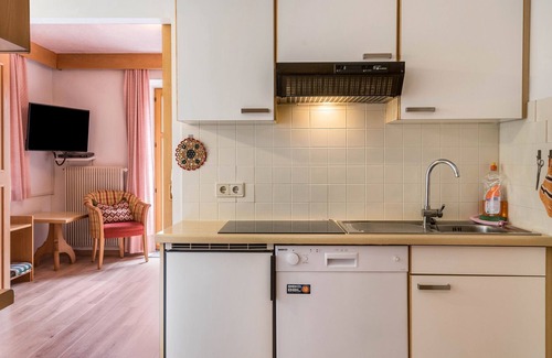 Rasun di Sopra House | Apartment 'Residence Montana Typ G' with Mountain View, Wi-Fi & Balcony
