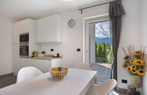 La Cretaz-Roisan Apartment | Apartment 'Residence Soleluna - Orsa Minore' with Mountain View, Shared Terrace and Wi-Fi
