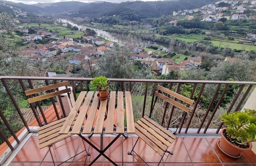 Penacova Apartment | Apartment 'Retiro Do Viajante' with Mountain View, Wi-Fi and Air Conditioning