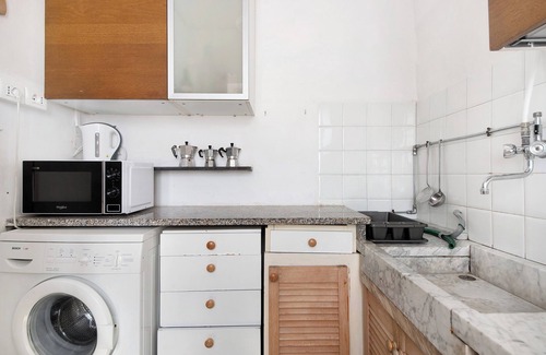 Bonassola Apartment | Apartment "Rezzano 12" with Terrace & A/C