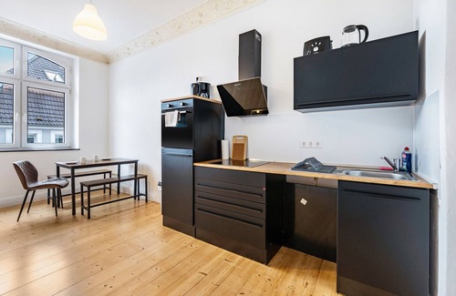 Emmelsum Apartment | Apartment 'Rheinberg Zentrum 1' with Wi-Fi
