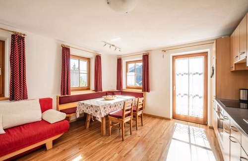 Campo Tures Apartment | Apartment 'Rieplechn App Bergblick' with Mountain View, Shared Garden and Wi-Fi