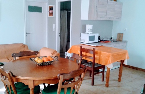 Ios Town Apartment | Apartment right at the Port (No 2)