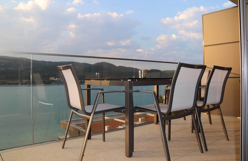 Maria Woerth Apartment | Apartment right on the Wörthersee