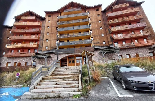 Risoul Apartment | Apartment 'Risoul 1850' with Mountain View, Balcony and Wi-Fi