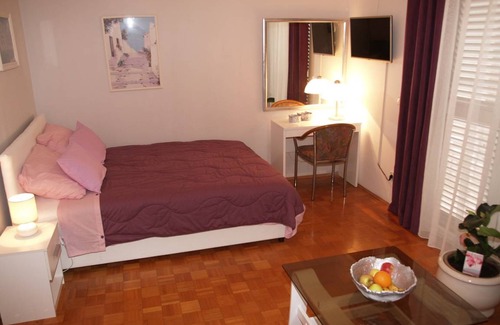 Cove Tri Zala (Zrnovo) Apartment | Apartment Rizzi A2 with Sea View