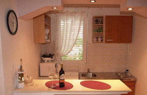 Cove Tri Zala (Zrnovo) Apartment | Apartment Rizzi A2 with Sea View
