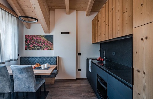 Cavedago Apartment | Apartment 'Rododendro' with Mountain View, Wi-Fi and Air Conditioning