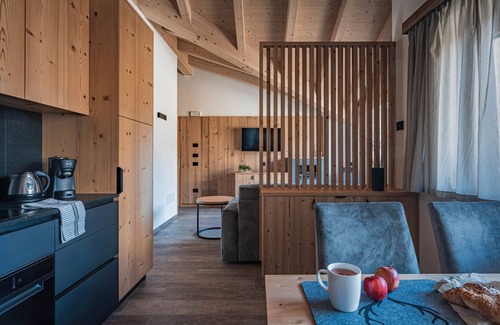 Cavedago Apartment | Apartment 'Rododendro' with Mountain View, Wi-Fi and Air Conditioning