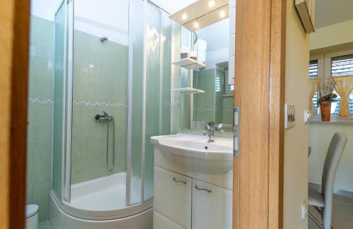 Ljubitovica Apartment | Apartment Roko Trogir-Ljubitovica